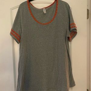 Lularoe classic tee